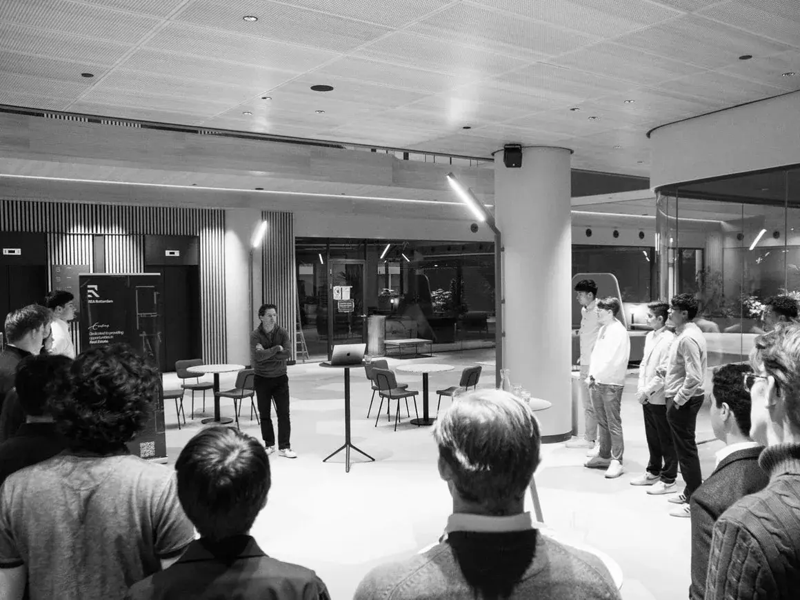 Members at REA Rotterdam’s first meeting at Erasmus University